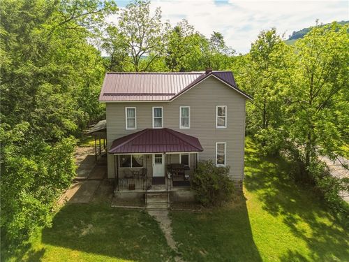 3074 Seanor Rd, Hollsopple, PA, 15935-8609 | Card Image