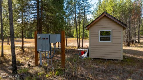 4 Mohawk Dr, Athol, ID, 83801-8060 | Card Image