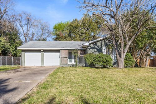 413 Far Hills Ln, Huntsville, TX, 77320-3708 | Card Image