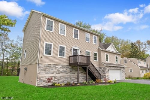 128 Big Piece Rd, Fairfield, NJ, 07004-1210 | Card Image