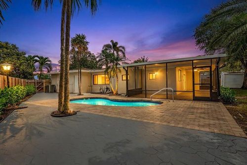 7204 Mckinley St, Hollywood, FL, 33024-5427 | Card Image