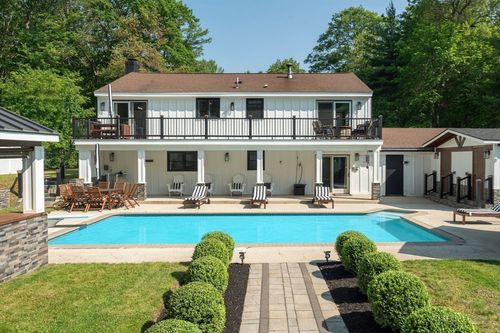 7 Wagon Wheel Rd, Andover, MA, 01810-2308 | Card Image