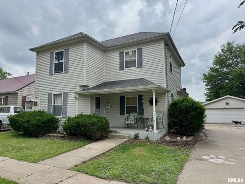 213 S Adella St, Ottumwa, IA, 52501-4707 | Card Image