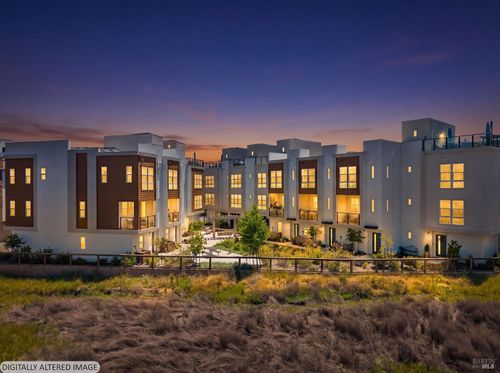 557 Valley Oaks Circle, Novato, CA, 94945 | Card Image
