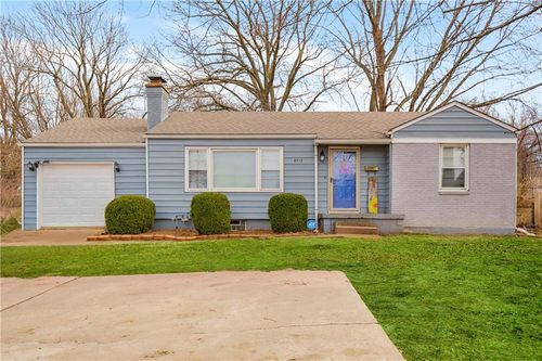 8513 Blue Ridge Blvd, Raytown, MO, 64138-2938 | Card Image
