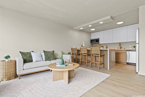 1004-1687 Pensacola St, Honolulu, HI, 96822-2614 | Card Image