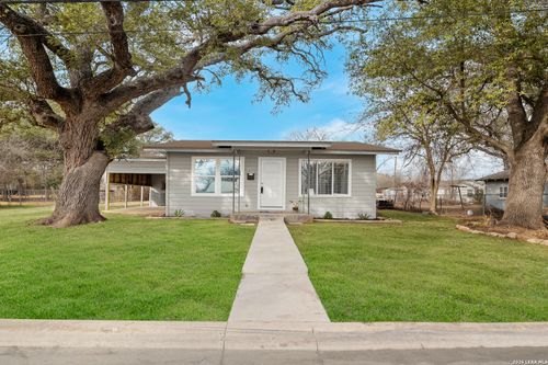 502 22nd St, Hondo, TX, 78861-2518 | Card Image