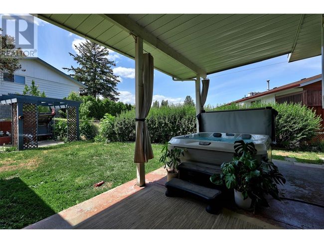 135 Whiteshield Cres, House other with 5 bedrooms, 3 bathrooms and null parking in Kamloops BC | Image 27