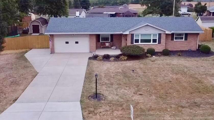 Livingston Dr, Xenia, OH 45385