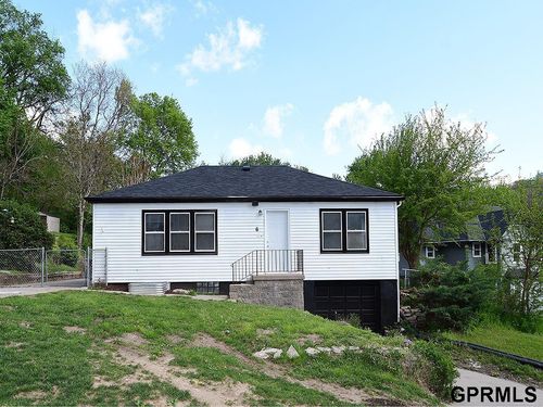 6 Hall Street, Council Bluffs, IA, 51503 | Card Image