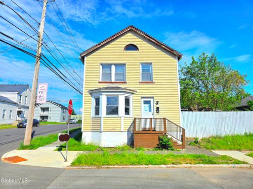1352 7th Ave, Watervliet, NY, 12189-3218 | Card Image