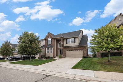 4846 E Stonegate Circle, Home with 4 bedrooms, 3 bathrooms and null parking in Orion Twp MI | Image 2