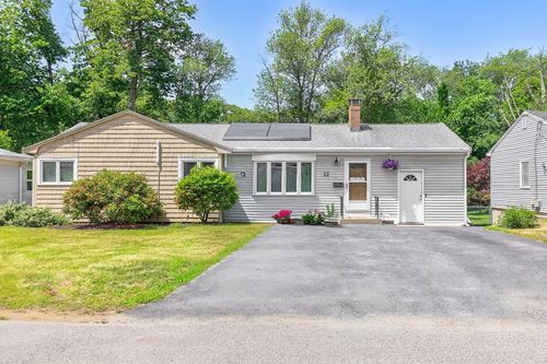12 Lilian Road Ext, Framingham, MA, 01701-4823 | Card Image