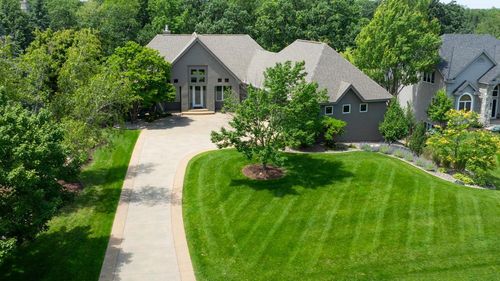 8692 Wynstone Pass, Eden Prairie, MN, 55347-3434 | Card Image