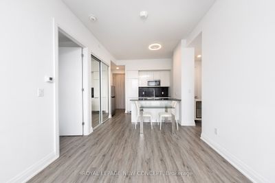 PH307 - 75 Canterbury Pl, Condo with 2 bedrooms, 1 bathrooms and 1 parking in North York ON | Image 3