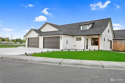 503 Colton Lane, Townhouse with 3 bedrooms, 1 bathrooms and 2 parking in Everson WA | Image 2