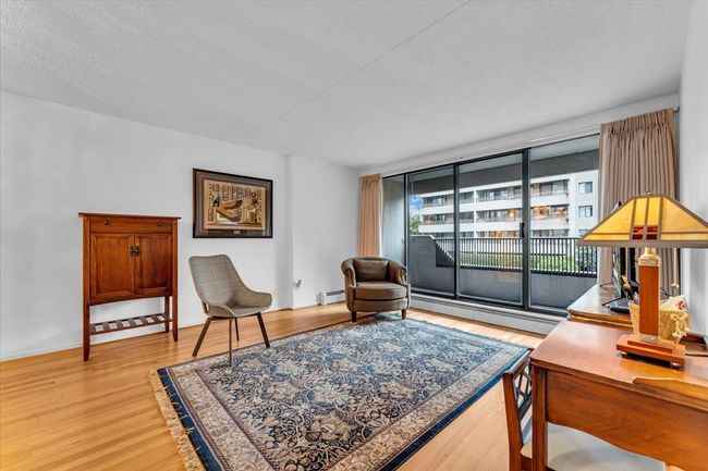 206 - 4134 Maywood Street, Condo with 2 bedrooms, 1 bathrooms and 1 parking in Burnaby BC | Image 3
