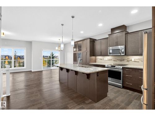 13-8132 217 St Nw, Edmonton, AB, T5T4S1 | Card Image