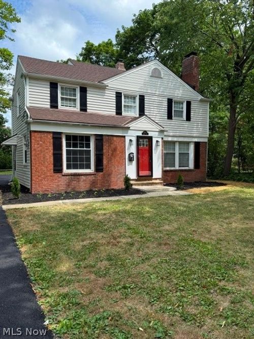 19013 Chagrin Blvd, Shaker Heights, OH, 44122-4864 | Card Image