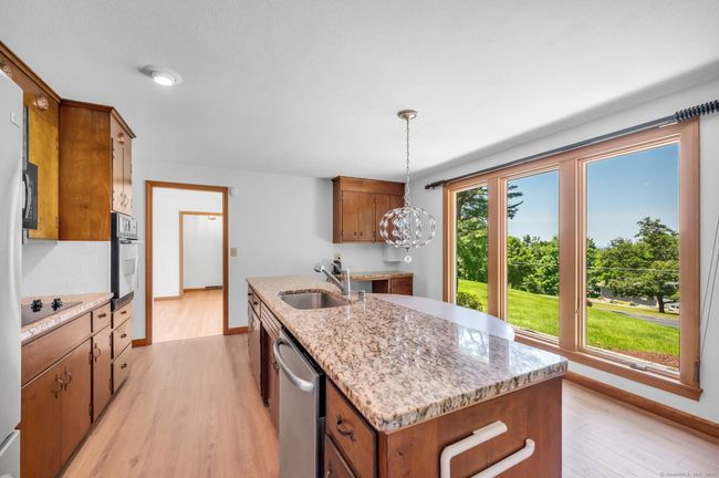 24 Sky Ridge Drive, House other with 3 bedrooms, 3 bathrooms and 8 parking in Somers CT | Image 17
