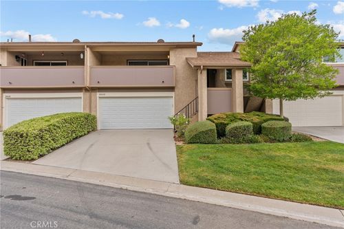 20038 Avenue Of The Oaks, Newhall, CA, 91321 | Card Image