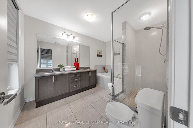 123 Luzon Ave, Home with 3 bedrooms, 3 bathrooms and 2 parking in Markham ON | Image 30