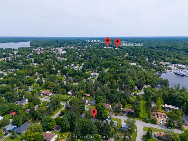 550 Wagner St, House other with 3 bedrooms, 3 bathrooms and 4 parking in Gravenhurst ON | Image 9