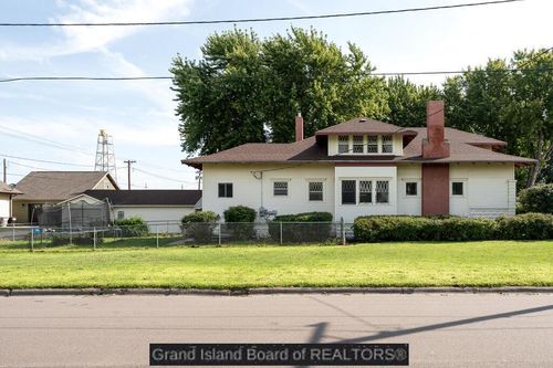 421 I St, Central City, NE, 68826-1761 | Card Image