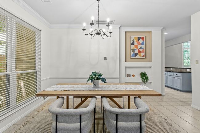 Formal dining space | Image 12