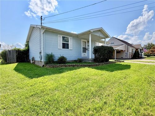902 19th St, Vienna, WV, 26105-1216 | Card Image