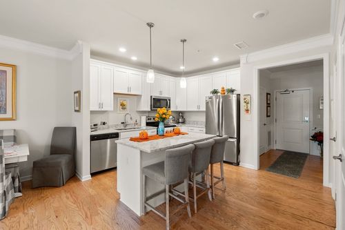 apt-105-4 Francis Dr, Andover, MA, 01810-4660 | Card Image