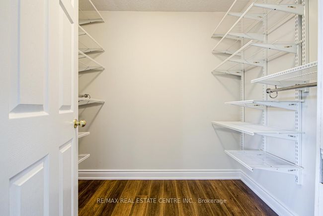 359 Bussel Cres, House attached with 3 bedrooms, 3 bathrooms and 1 parking in Milton ON | Image 25