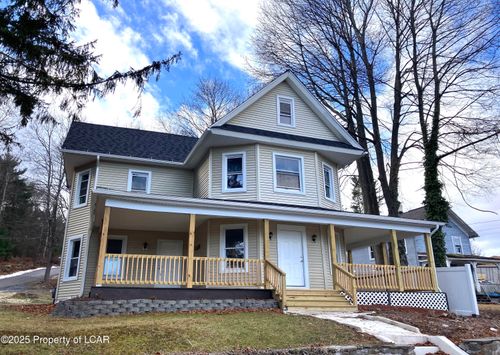 238 Idetown Rd, Dallas, PA, 18612-2706 | Card Image