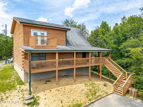 2626 Camden Way, Sevierville, TN, 37876-2577 | Card Image
