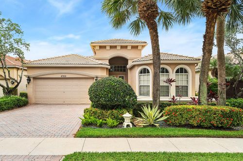8769 Via Grande E, Wellington, FL, 33411 | Card Image