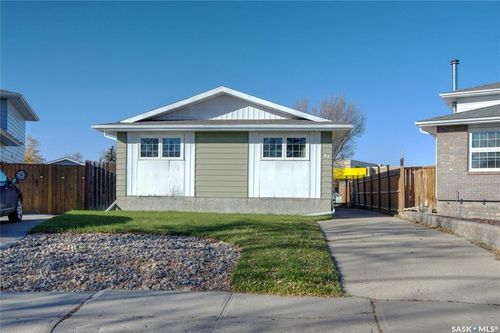 87 Carter Cres, Regina, SK, S4X2C8 | Card Image