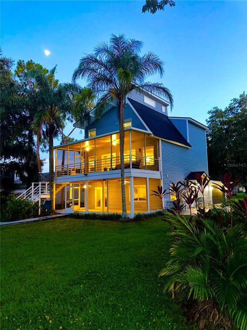 20111 County Line Rd, Lutz, FL, 33558-5073 | Card Image