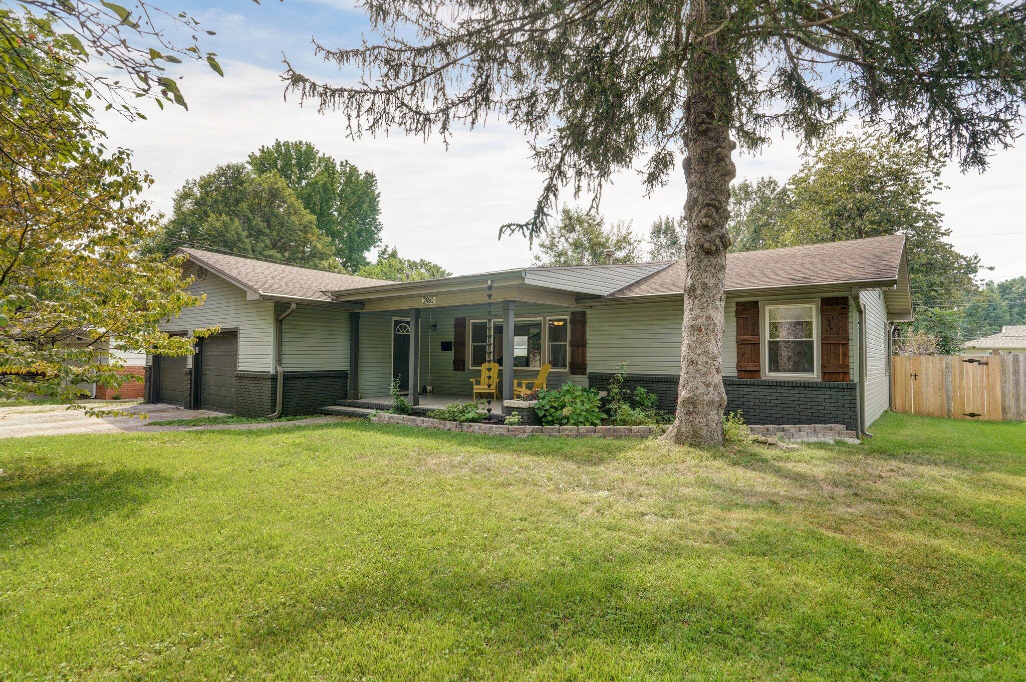 Berkeley St, Springfield, MO 65804