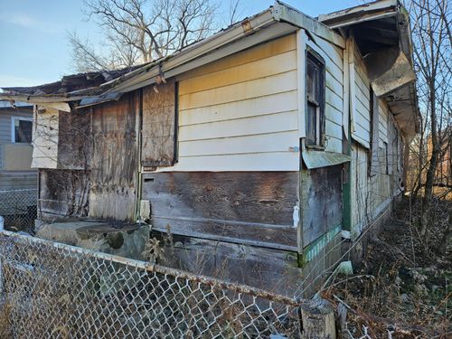 2456 Delaware St, Gary, IN, 46407-3639 | Card Image