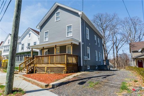31 Willetts Ave, New London, CT, 06320-5429 | Card Image