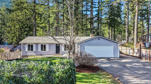 17211 429th Avenue Se, North Bend, WA, 98045 | Card Image