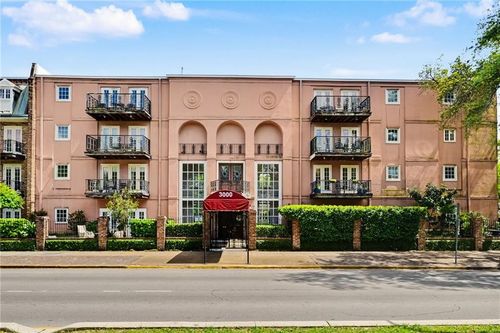 105-3000 Saint Charles Ave, New Orleans, LA, 70115-4400 | Card Image