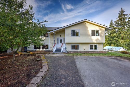 2072 Sidney Ave, Port Orchard, WA, 98366-5622 | Card Image