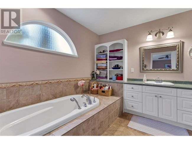 7603 Baker Hogg Rd, House other with 3 bedrooms, 3 bathrooms and 2 parking in North Okanagan Rd Rural BC | Image 21