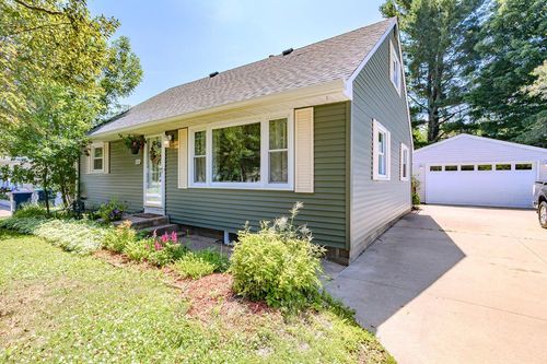 1111 Marquardt Rd, Wausau, WI, 54403-2296 | Card Image