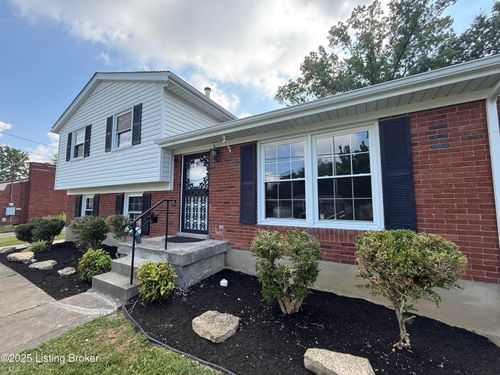 9512 Hudson Ln, Louisville, KY, 40291 | Card Image