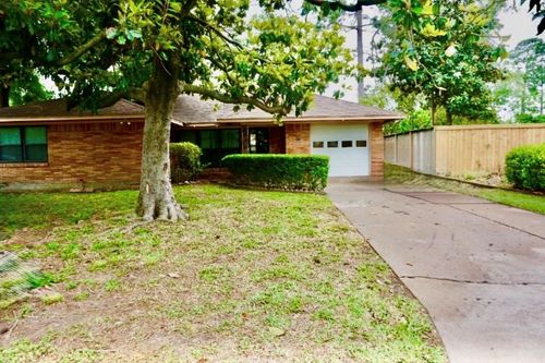 2211 Hialeah Dr, Houston, TX, 77018-4613 | Card Image