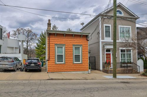 982 Hatch St, Cincinnati, OH, 45202-1534 | Card Image