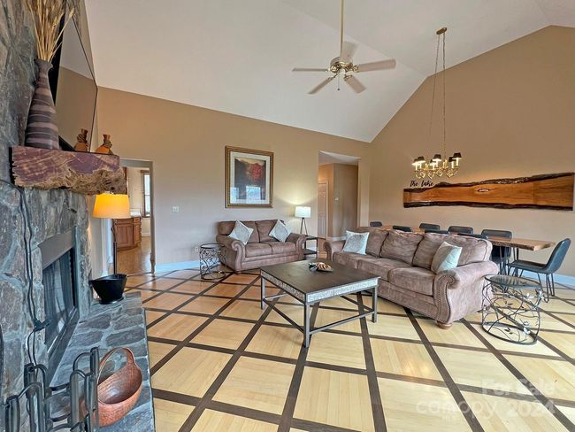686 Fontana View Rd, House other with 4 bedrooms, 4 bathrooms and null parking in Bryson City NC | Image 20