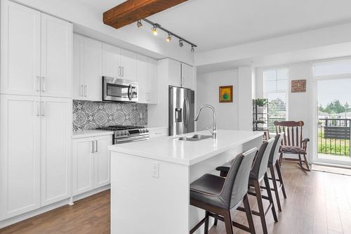 42-11272 240 St, Maple Ridge, BC, V2W0J8 | Card Image